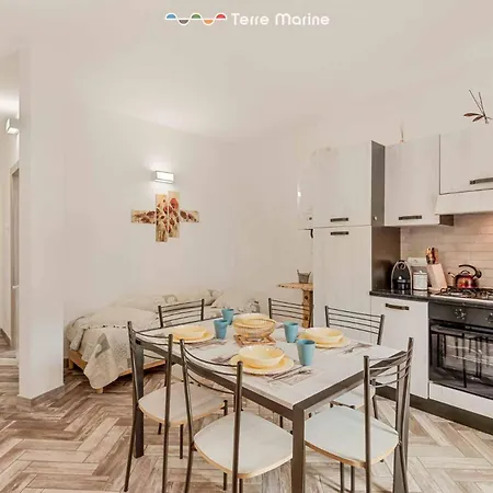 Апартаменты La Corte Dei Valemi 1-4, Terremarine *