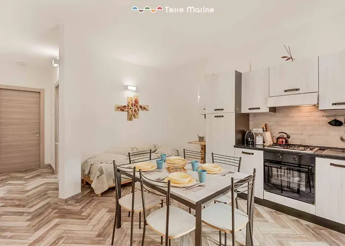 Appartement La Corte Dei Valemi 1-4, Terremarine *