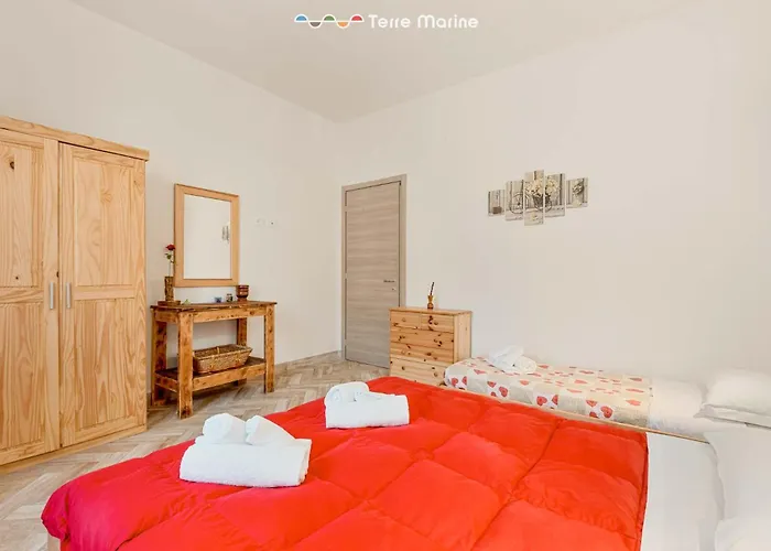 Apartman La Corte Dei Valemi 1-4, Terremarine Riccò del Golfo di Spezia