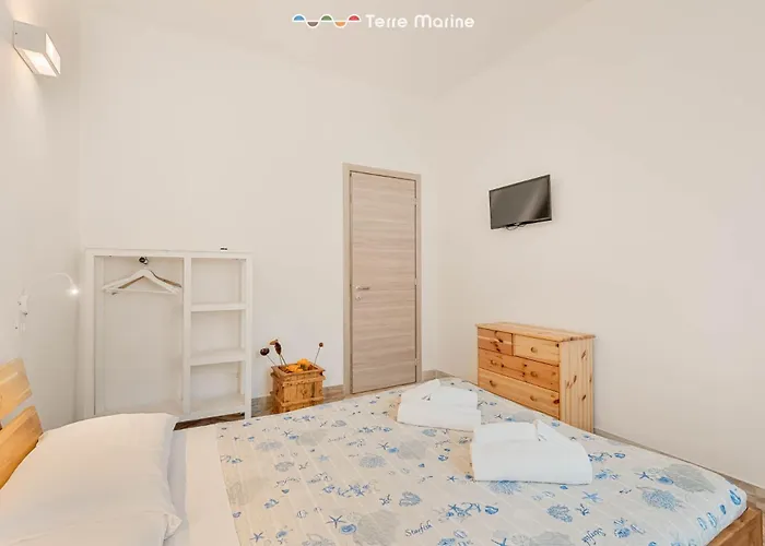 La Corte Dei Valemi 1-4, Terremarine Appartement